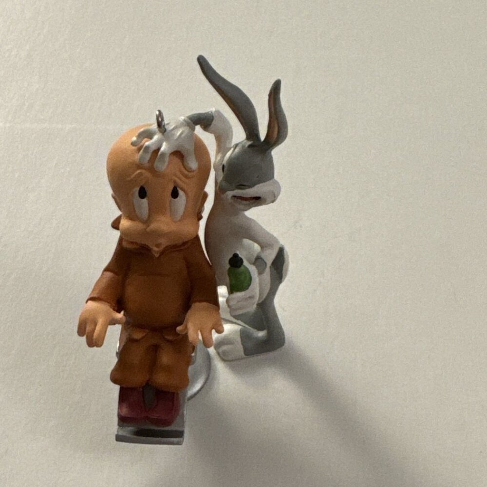 Looney Tunes Rabbit of Seville Bugs Bunny Ornament 2009 Hallmark MM10